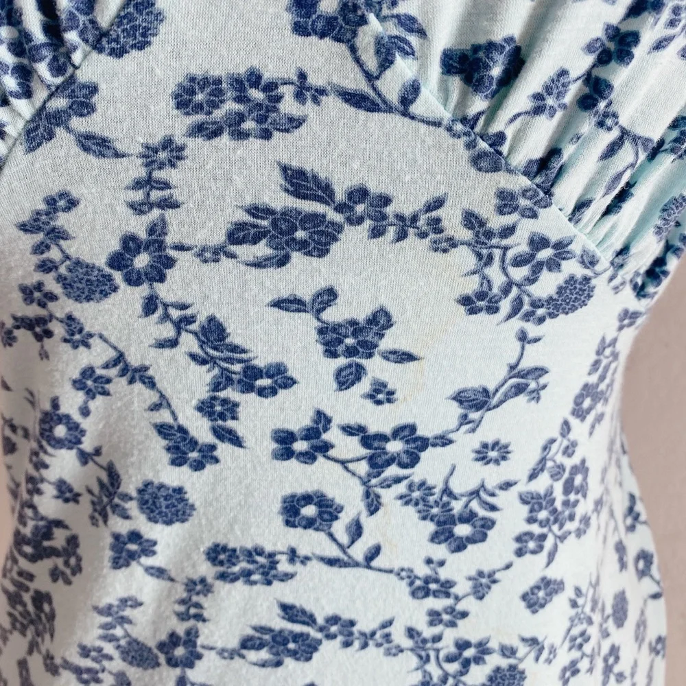 SOLD FLORAL Ruffle Blouse size L - Picture 4 of 16